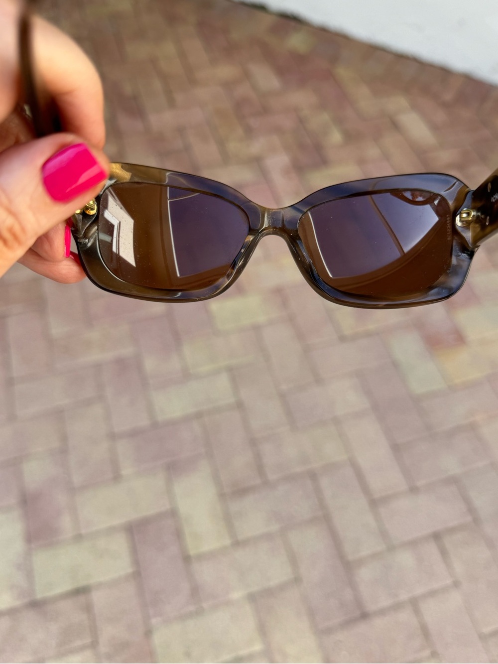 CHANEL Brown Sunglasses with silver logos - Picture 8 of 11